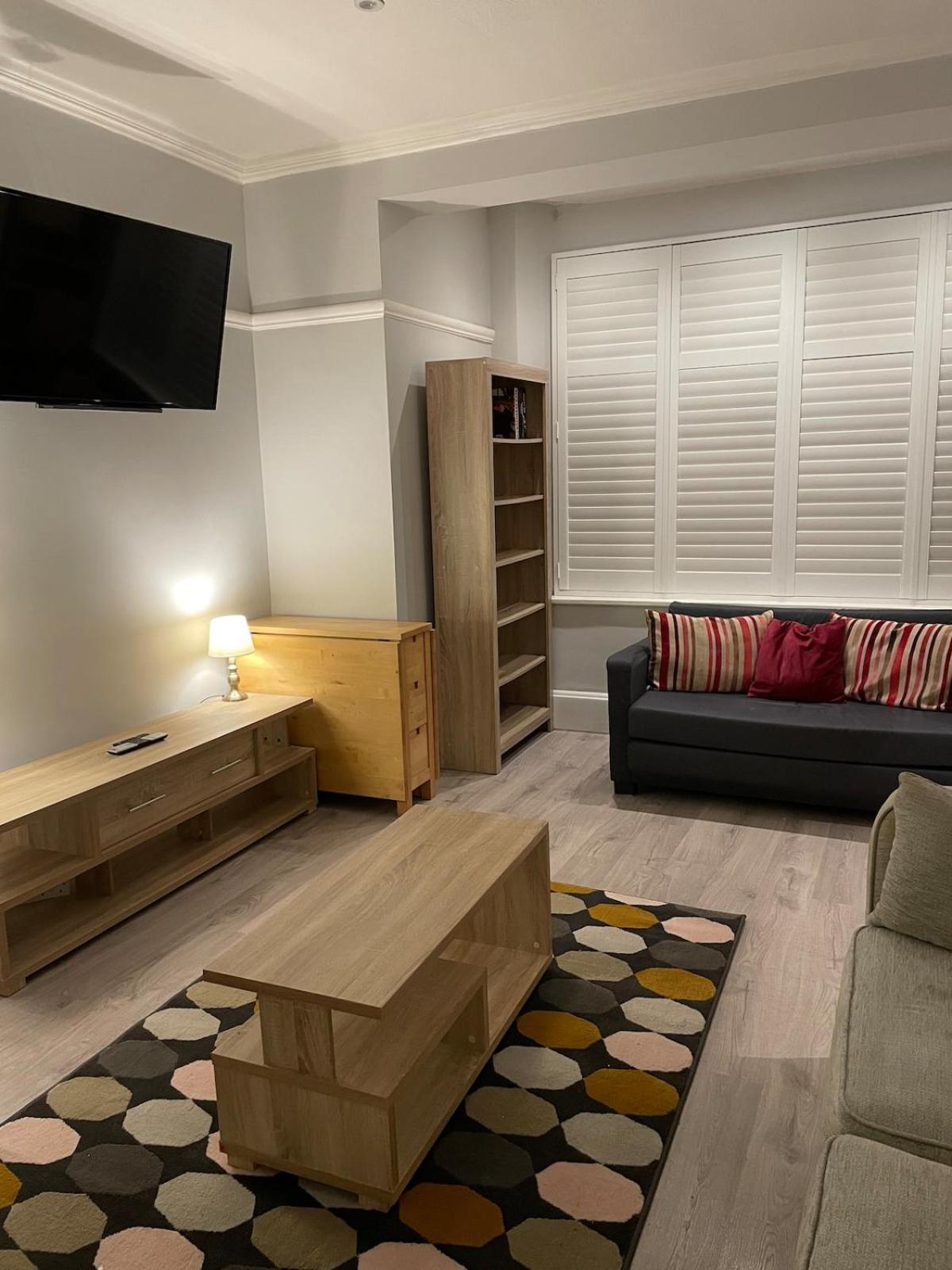 Self Check In Flat 1 Jubilee Guest House บอกเนอร์รีจิส ภายนอก รูปภาพ
